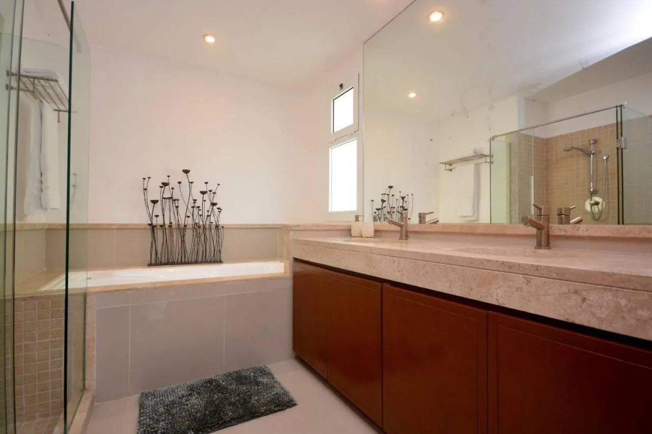 Quadra Deluxe Apartments Mamitas Zone! By Yeah Playa del Carmen